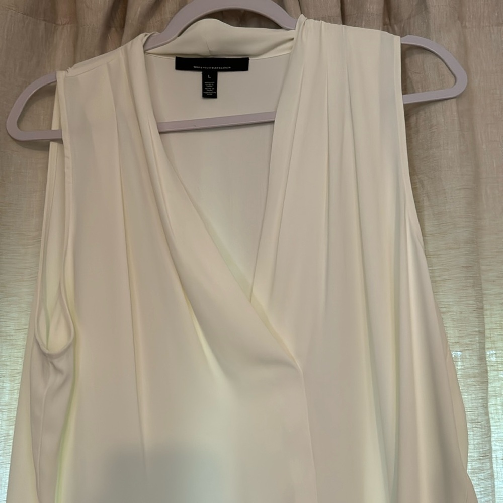 White House Black Market blouse. Work once. Excellent condition.